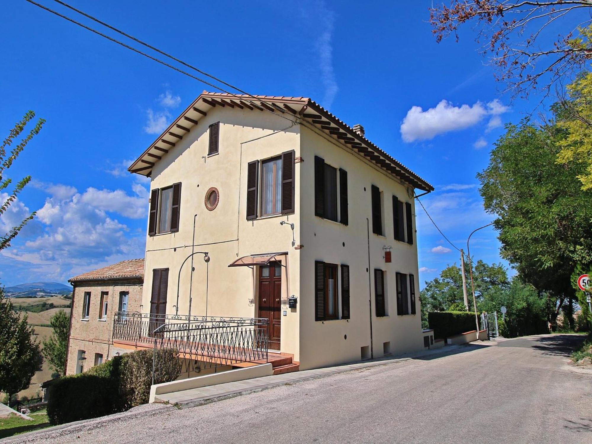 Nice Flat In Arcevia With Swimming Pool Exterior foto